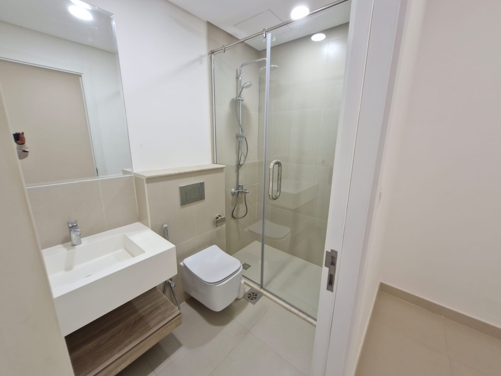  🏡 *Modern Townhouse for Rent in Sedra (Roshn) – Stylish & Family-Friendly* 👨‍👩‍👧‍👦